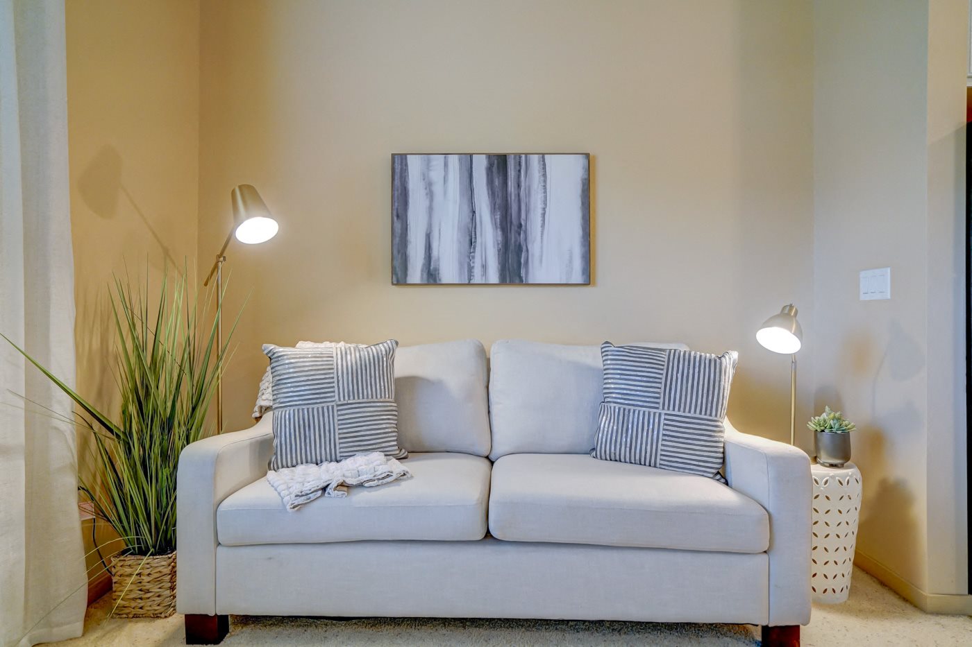 Gallery Photo 15